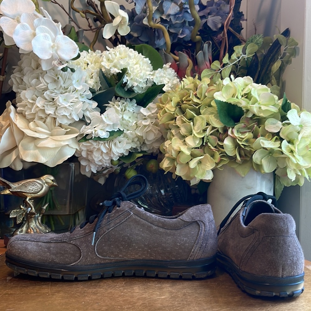 Prada Calzature Brown Suede America’s Cup Trainer Sneakers - Picture 3 of 16